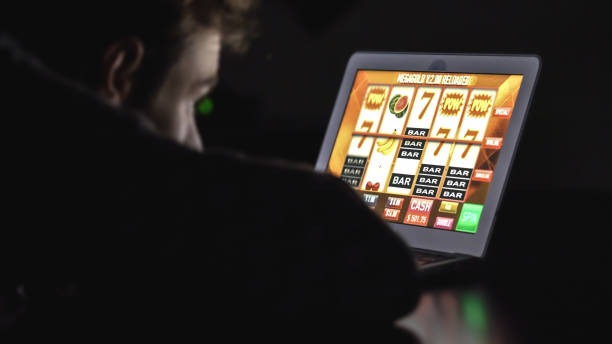 jayatogel platform interface showing Liga 1 fixtures, live-dealer tables, and payment options